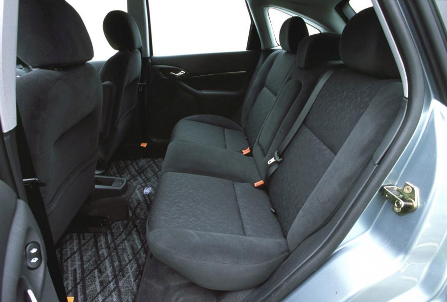  Ford Focus 1999 года  (фото 11 из 130)